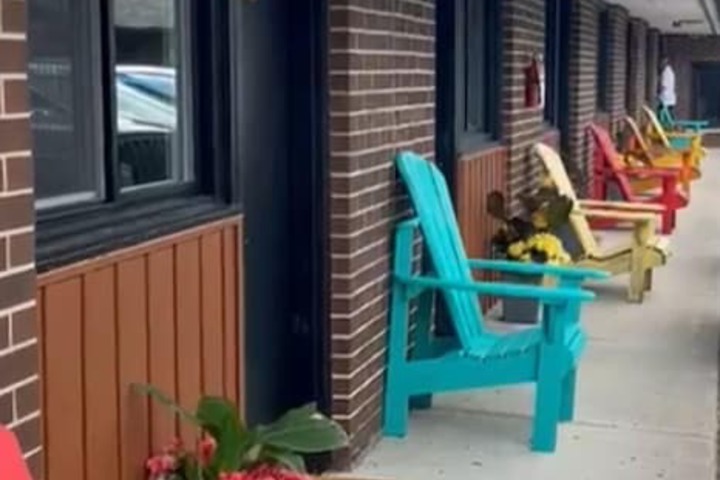 SHORE VISTA LODGE in Georgina, ON