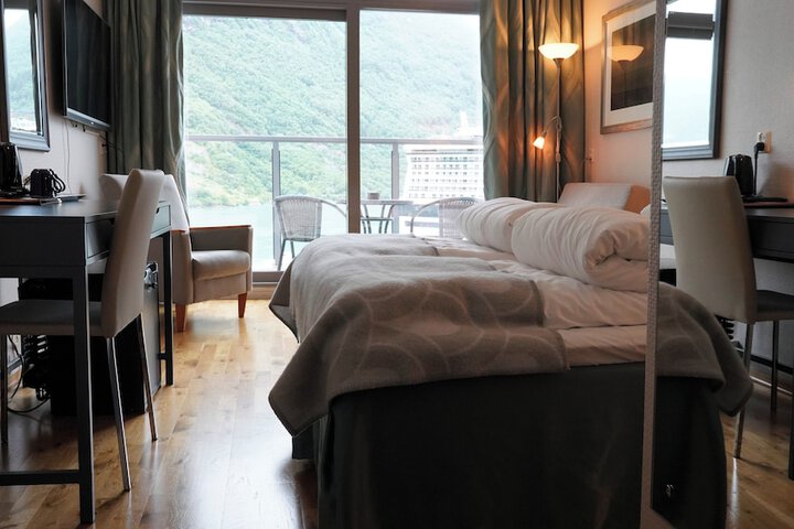 Room 15 of 62