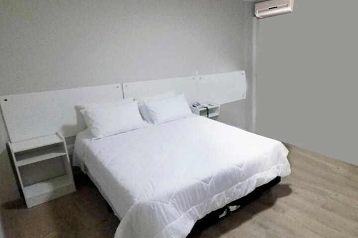 Room 15 of 29