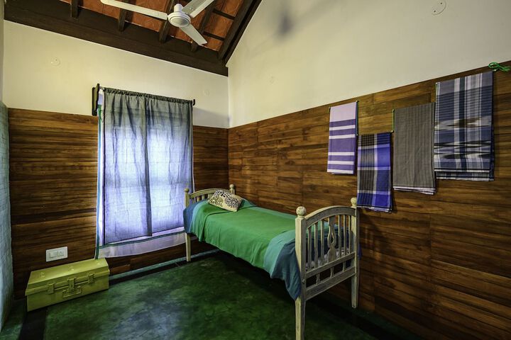Room 20 of 37