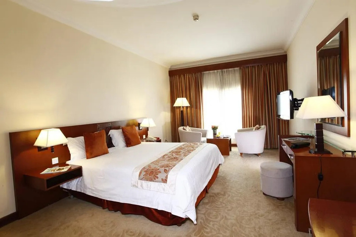 Room 4 of 15
