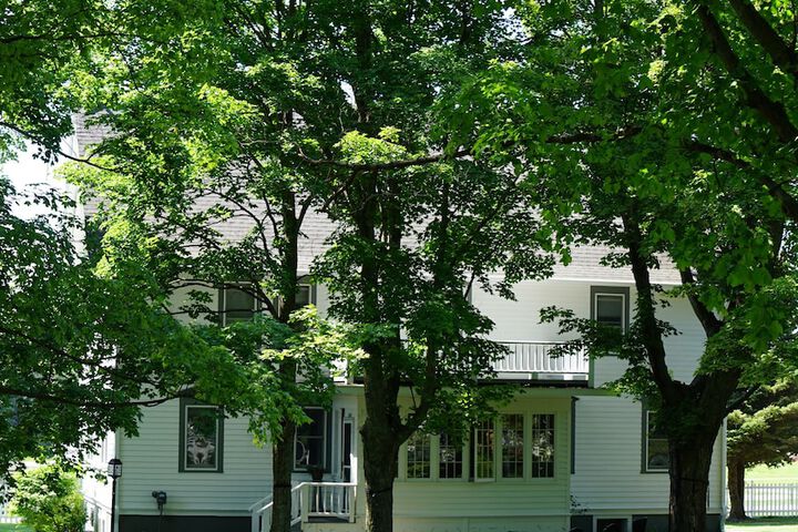 Hotel Exterior 36 of 42