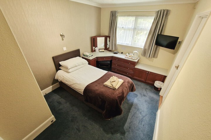 Room 10 of 36