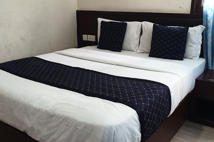 Room 14 of 26