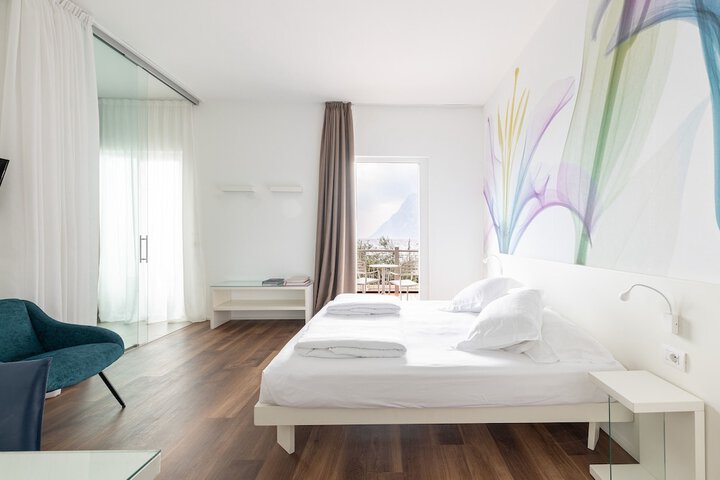 Room 43 of 138