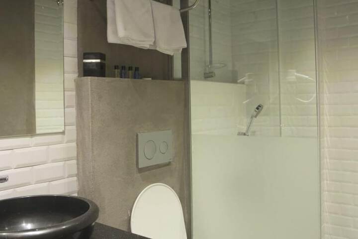Room 20 of 39