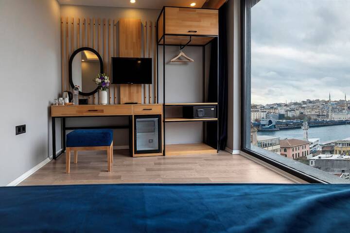 Room 18 of 54