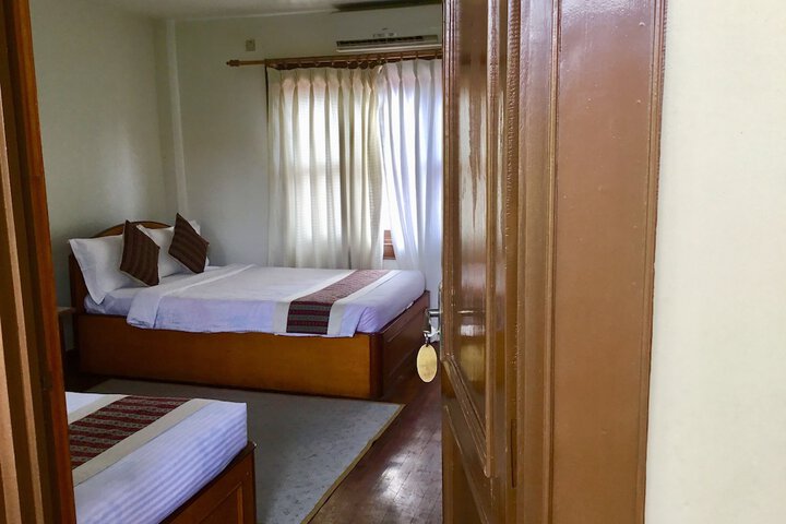 Room 3 of 27