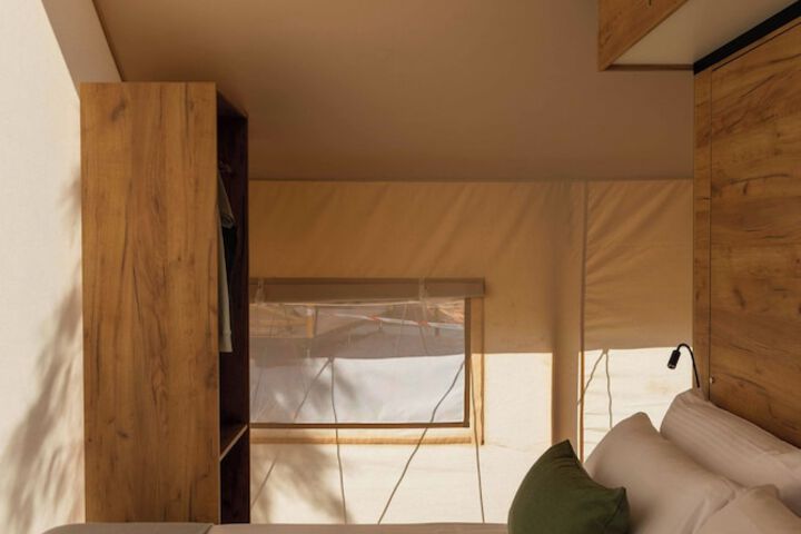 Room 4 of 36