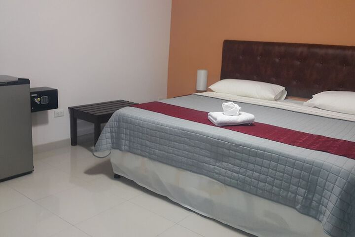 Room 14 of 39