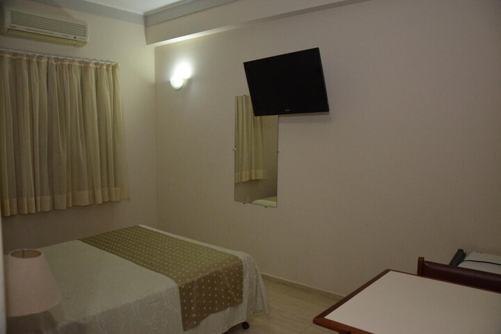Room 20 of 40