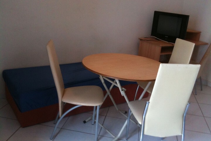 Room 17 of 40