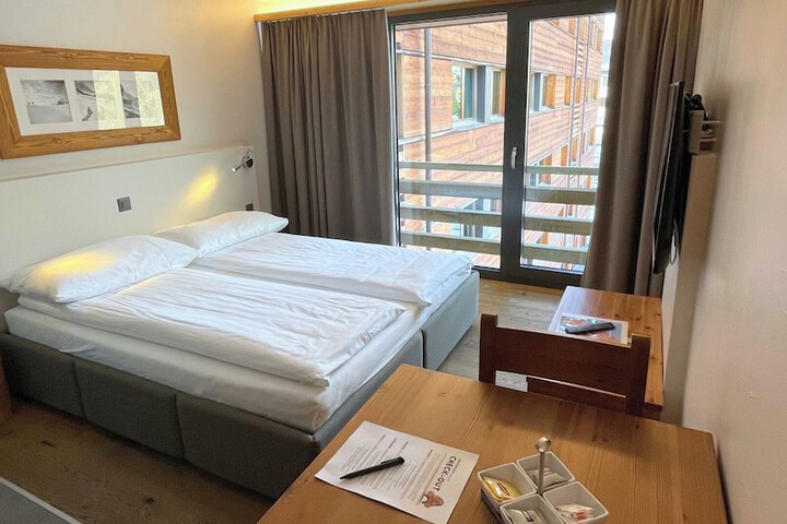 Room 14 of 50