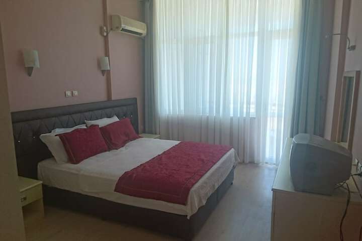Room 3 of 5