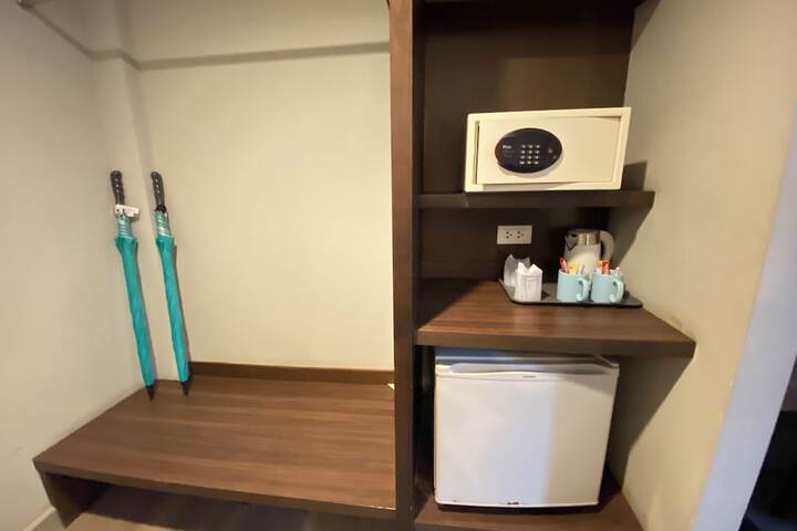 Room 6 of 44