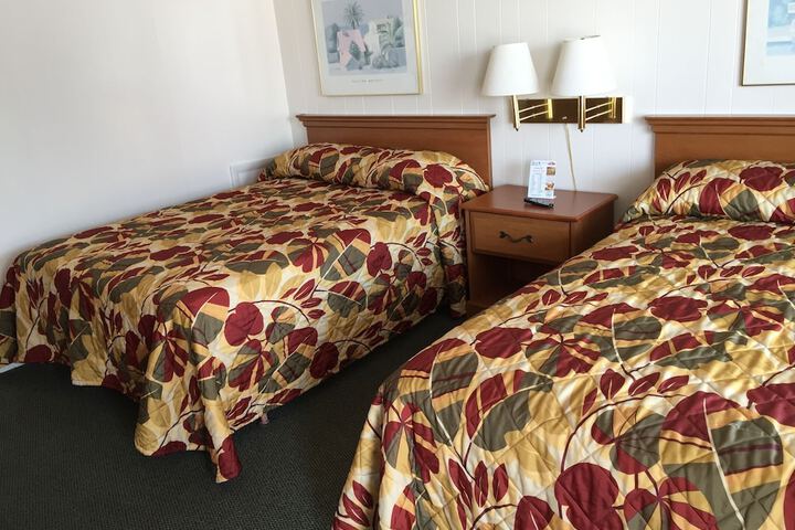 Room 6 of 34