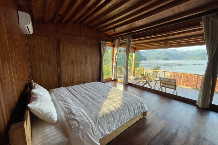 Room 10 of 67