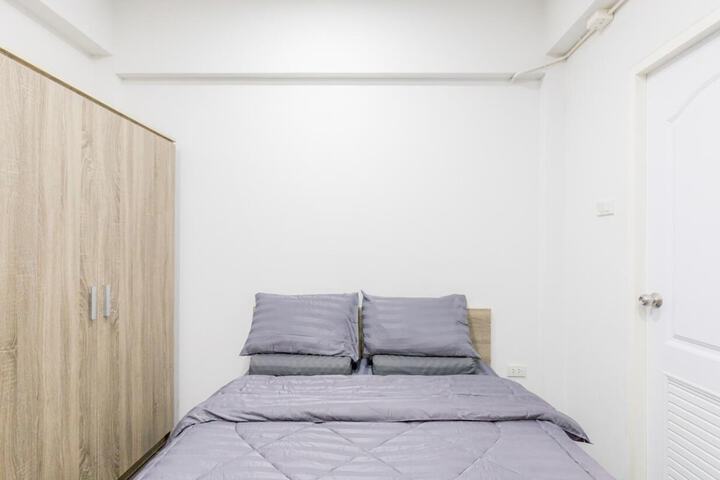 Room 3 of 34