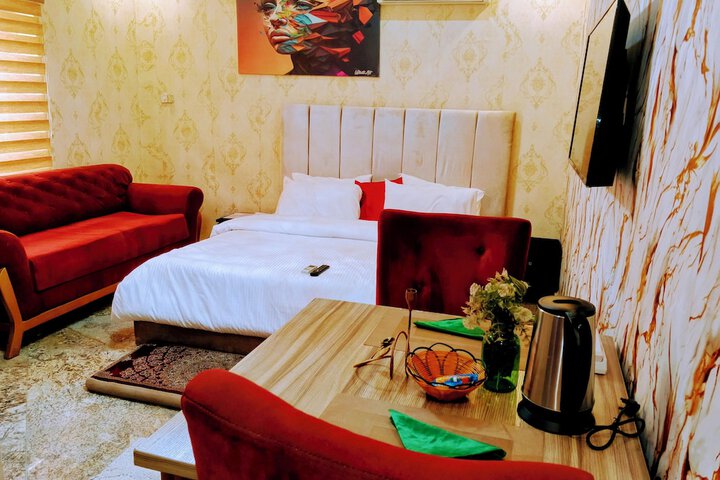 Room 8 of 29