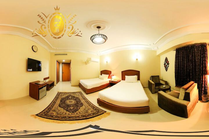 Room 33 of 69
