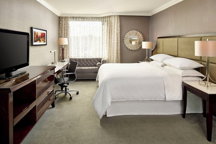 Room 22 of 99