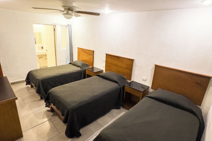 Room 9 of 18