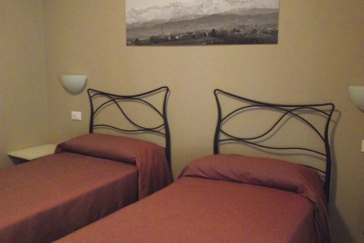 Room 17 of 114