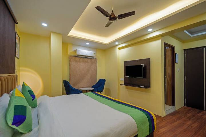 Room 15 of 34