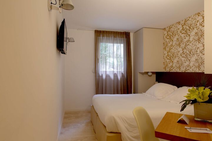 Room 18 of 71