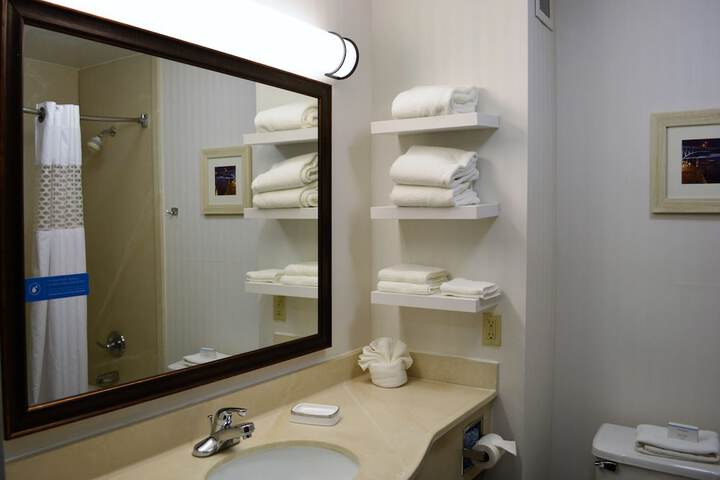Room 20 of 35