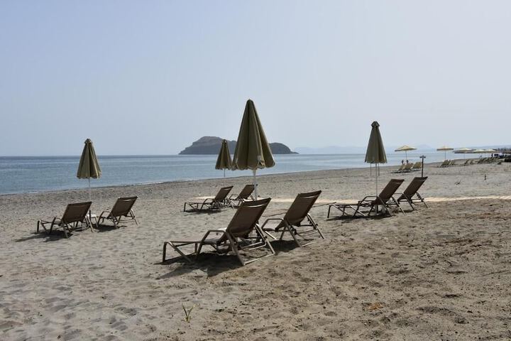Beach 38 of 41