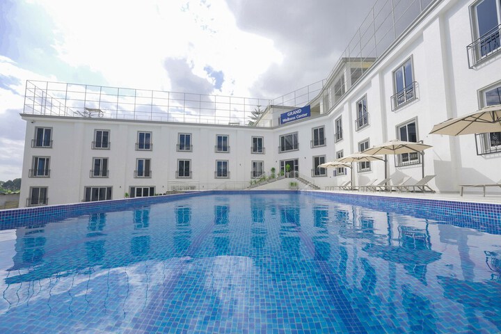 Pool 62 of 76