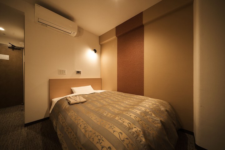 Room 30 of 67