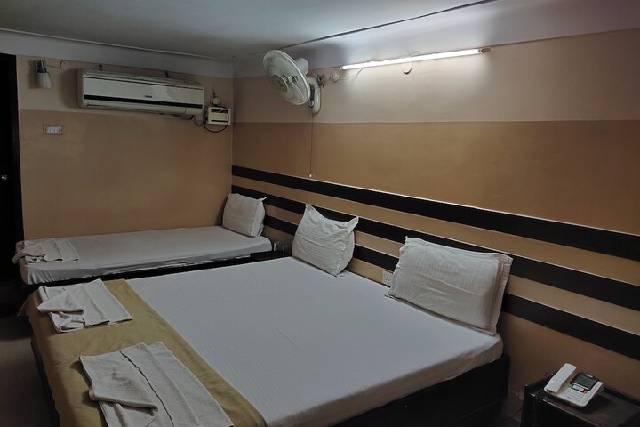 Room 6 of 36