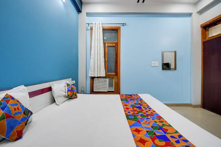 Room 9 of 27