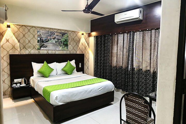 Room 32 of 78