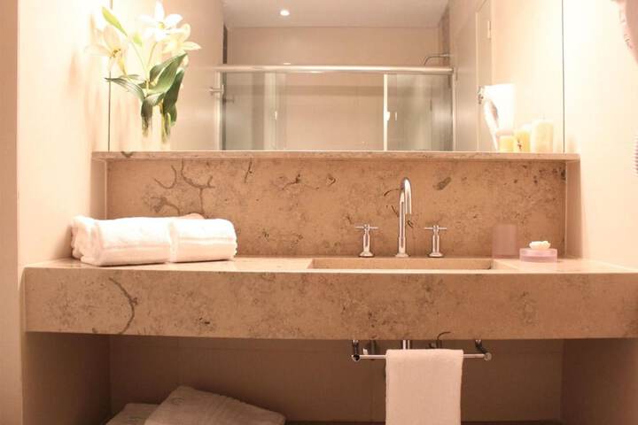 Clean Restrooms