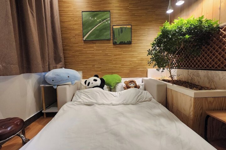 Room 65 of 97