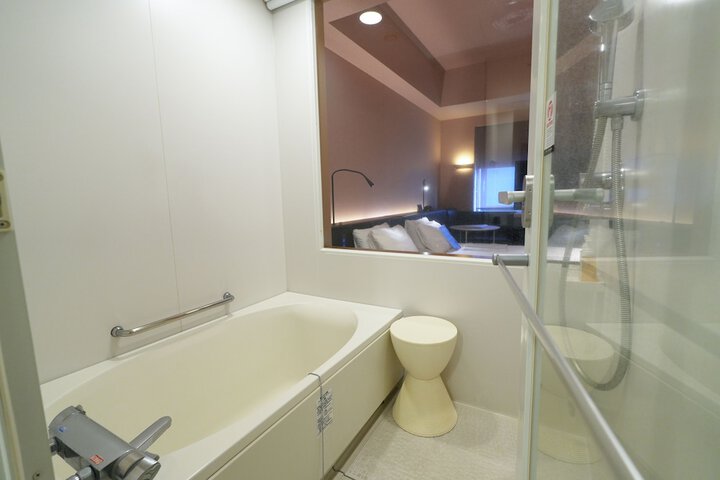 Room 15 of 31