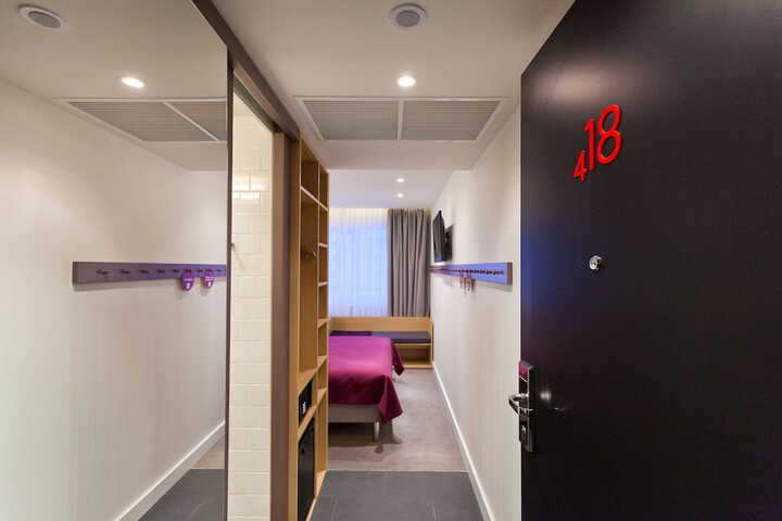 Room 14 of 44