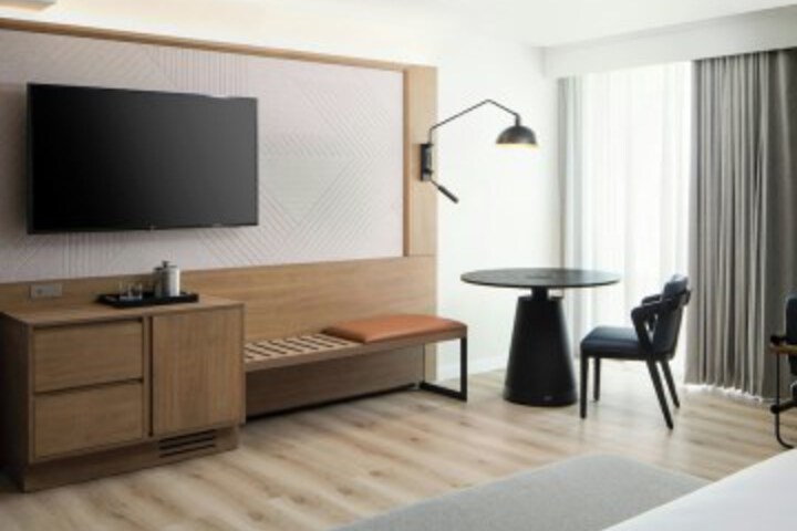 Room 22 of 72