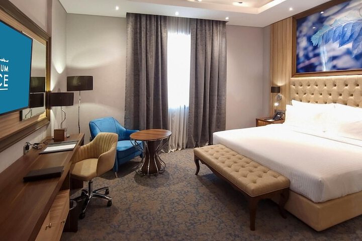Room 10 of 79