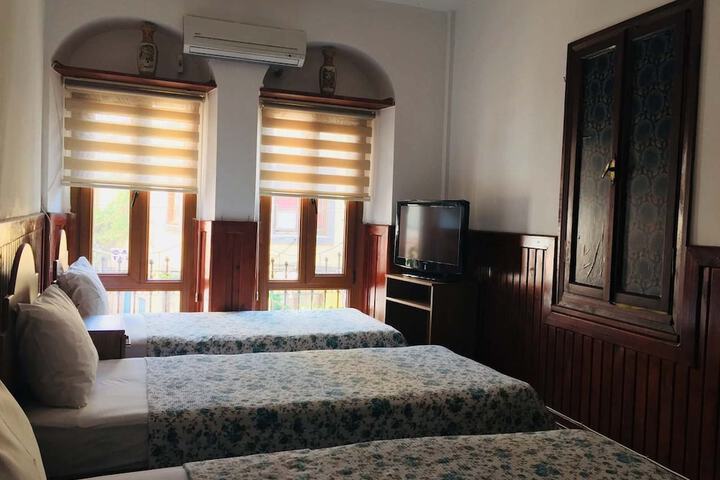 Room 3 of 24