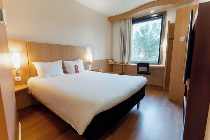 Room 10 of 67