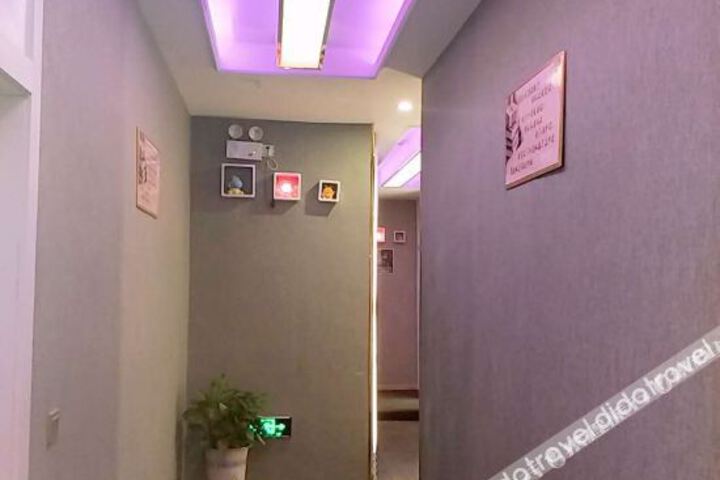 Hotel Interior 7 of 14