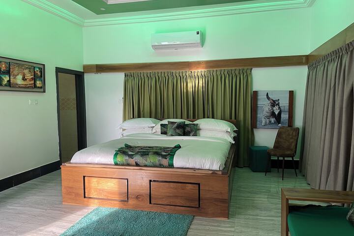 Room 58 of 165