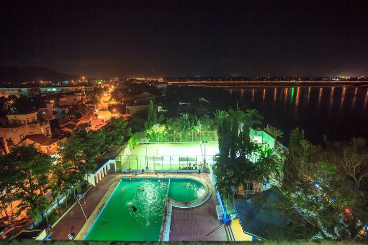 Pools & Facilities
