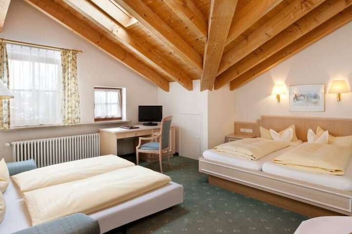Room 7 of 46
