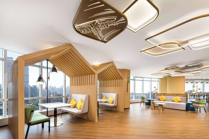 Lounge 59 of 67