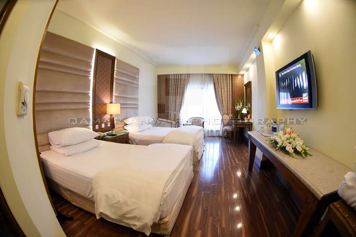 Room 15 of 53